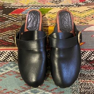 MNG Mango black low clogs